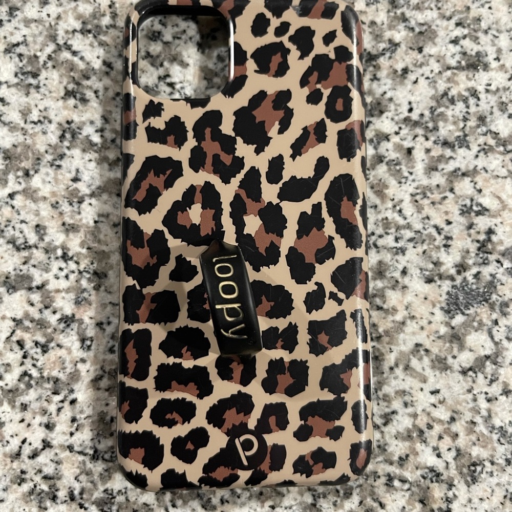 iPhone 11 pro max loopy *ADD BOTH LOOPY CASES AND OFFER ME $30 I’ll accept it ❤️